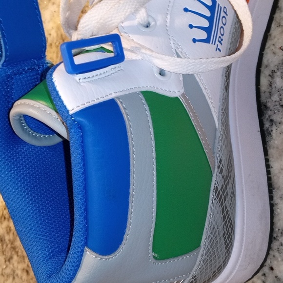 Troop - Picture 7 of 8